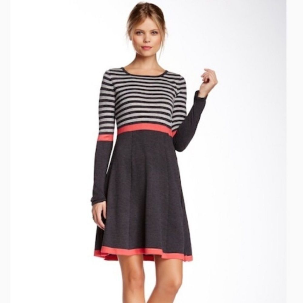Eliza J Fit and‎ Flare Striped Sweater Dress Sm